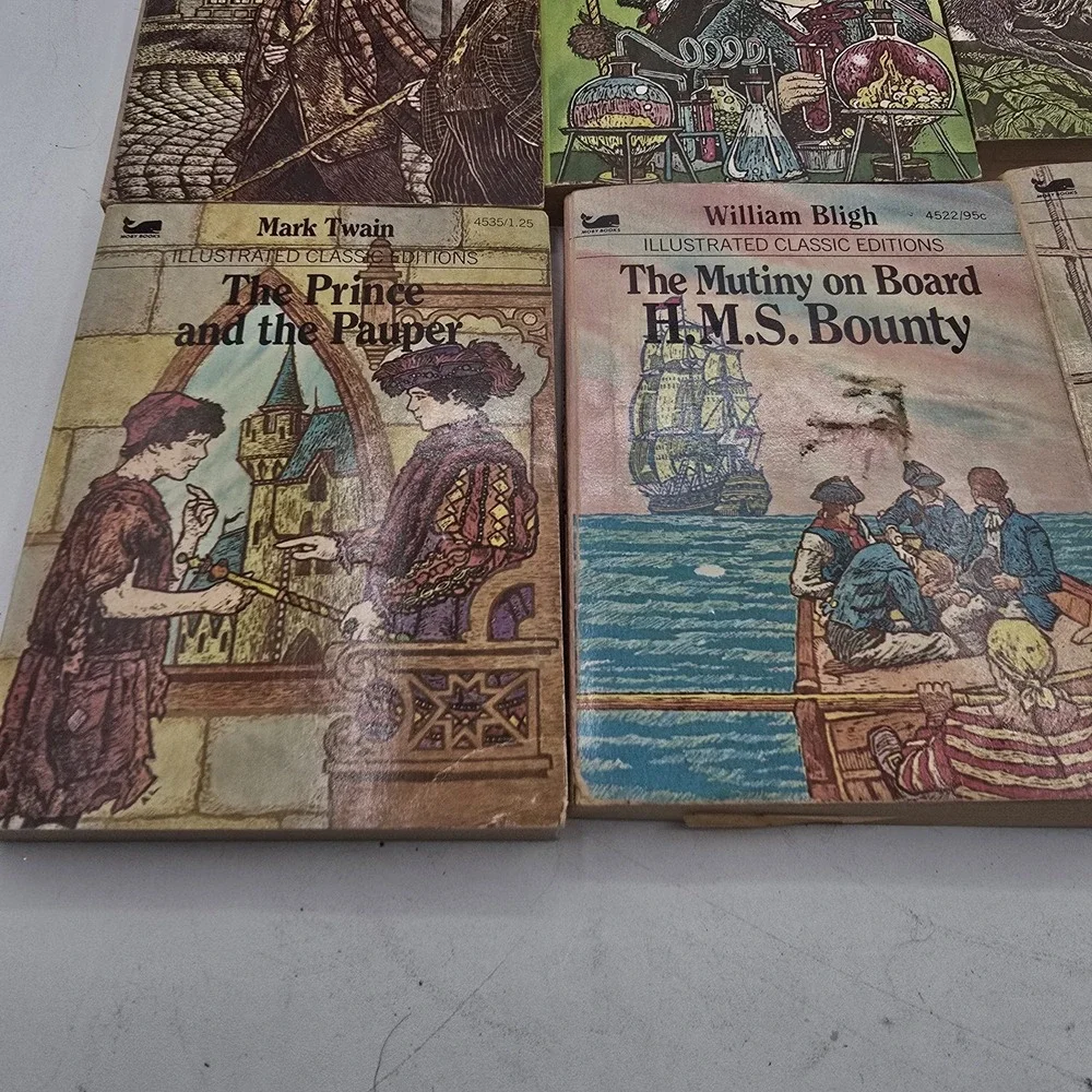 Lot of 16 Moby Books Illustrated Classic Editions Vintage Mini Paperback Books